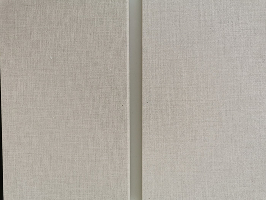 GB do fogo - painéis de parede decorativos do PVC do retardador 500x3000mm com superfície da textura