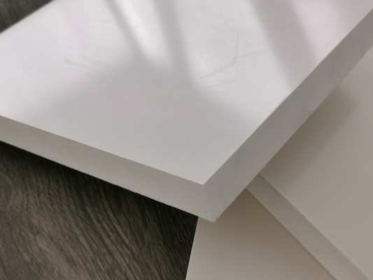 A placa sem chumbo do PVC Celuka de 15mm substitui a madeira compensada de madeira para a fatura de armários